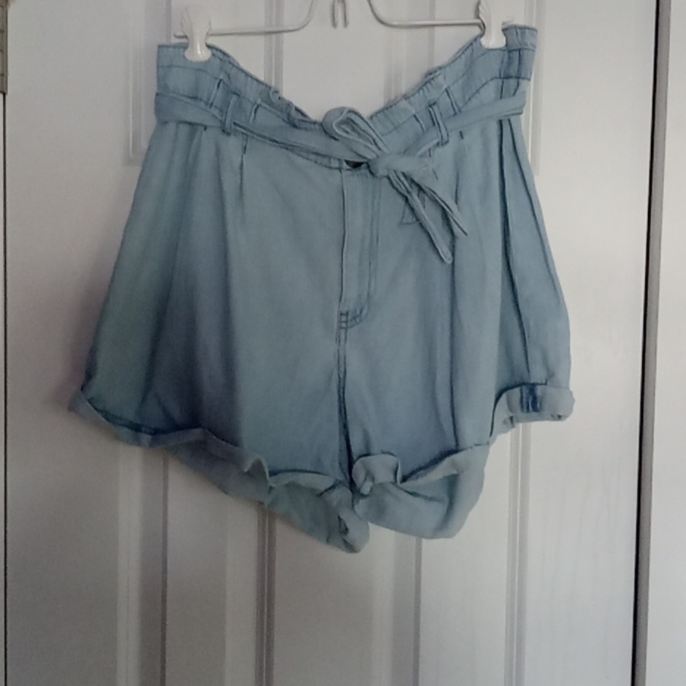 Arizona Jean Company High Waist Light Blue Denim Shorts